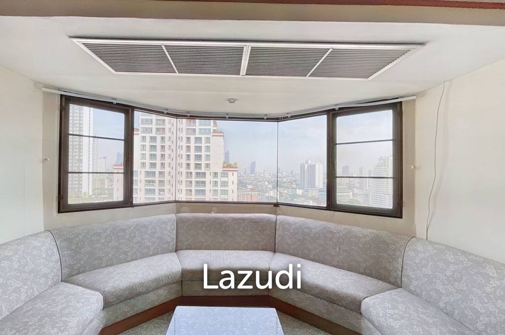 3  Bed 3 Bath 265 SQ.M Baan Suanpetch