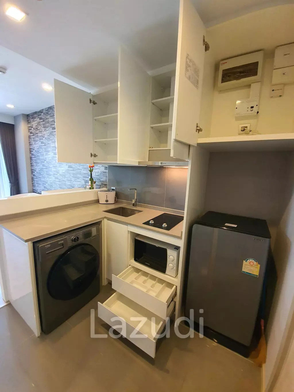 1 Bed 1 Bath 35 SQ.M  M Thonglor 10