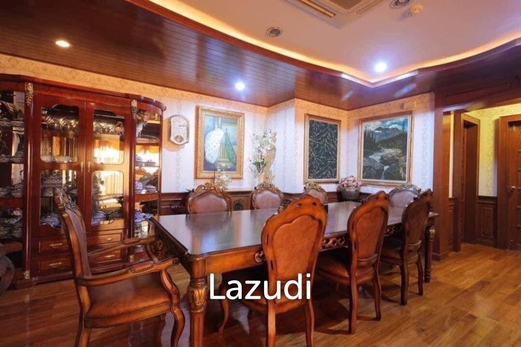 2 Bed 3 Bath 189 SQ.M Royal Cliff Garden