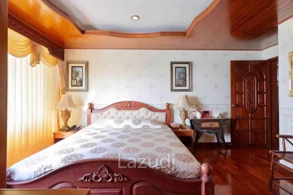 2 Bed 3 Bath 189 SQ.M Royal Cliff Garden
