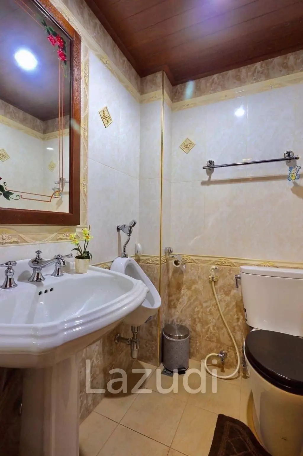2 Bed 3 Bath 189 SQ.M Royal Cliff Garden