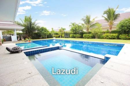 PALM VILLAS : Good design 5 bed pool villa on large plot