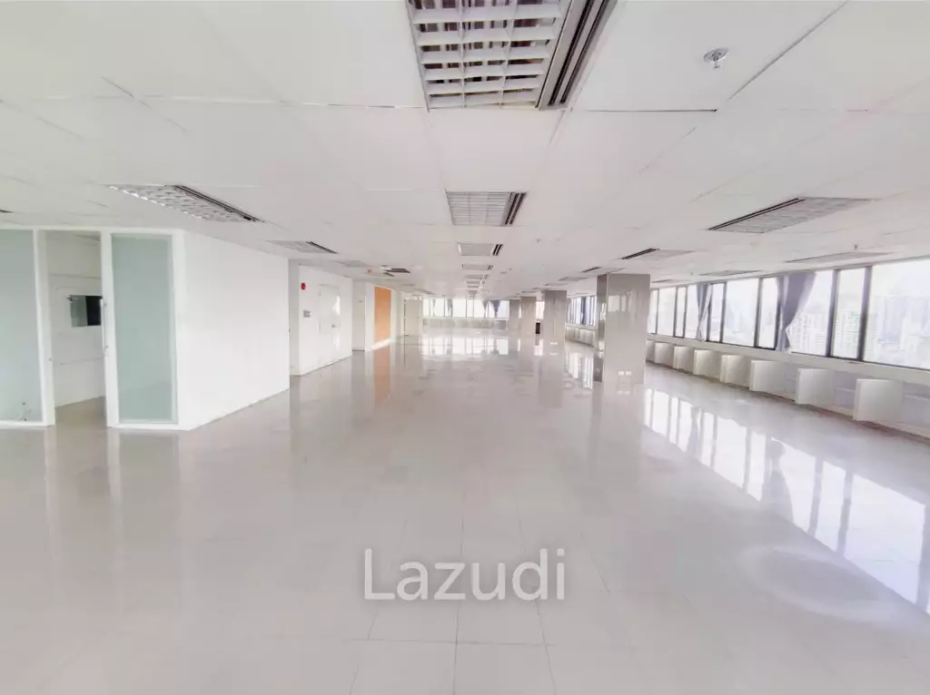 Office For Sale+Rent 558 SQ.M at Ocean Tower 1
