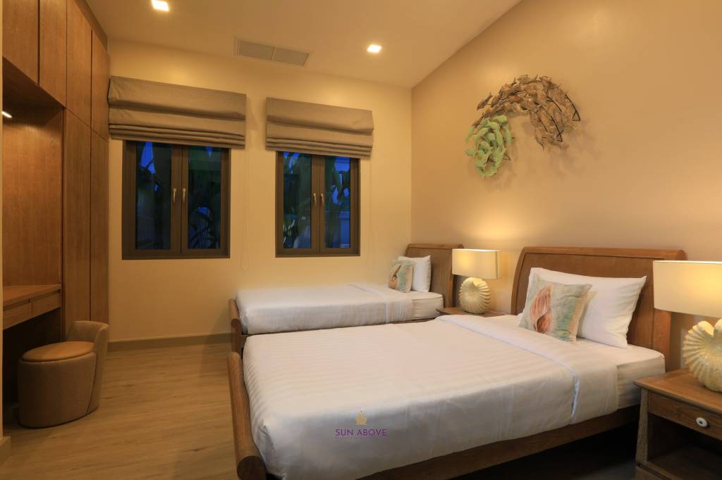 5 bedroom villa - Thai company - Sai Taan