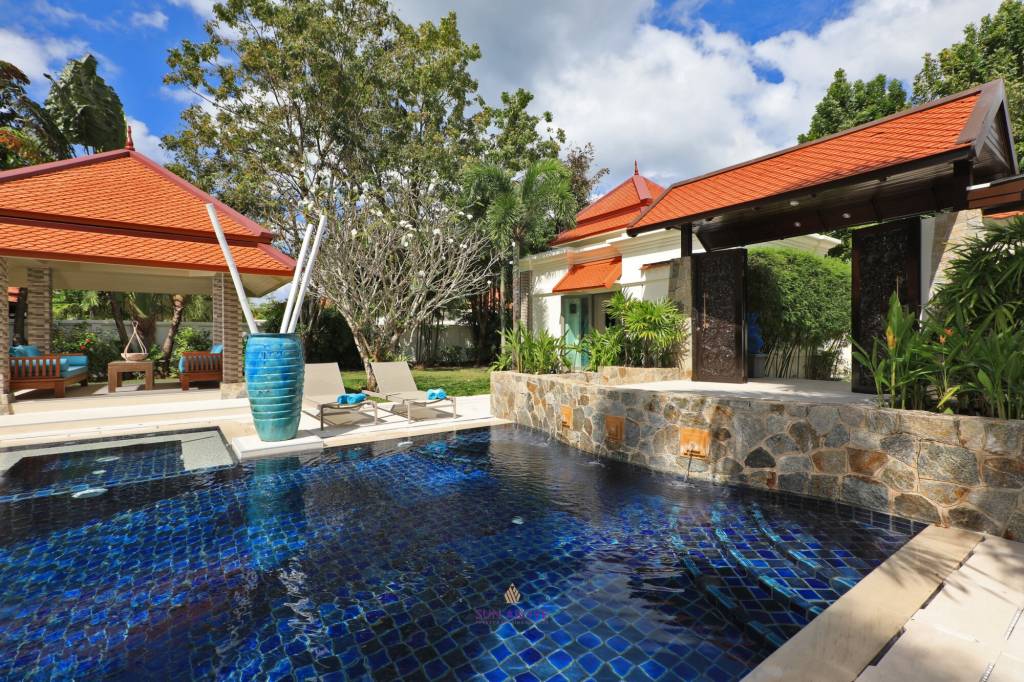 5 bedroom villa - Thai company - Sai Taan