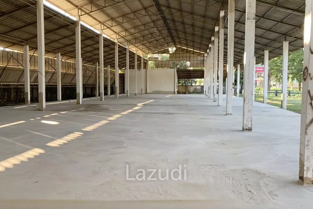 Sell/Rent 7 rai land close to the main road.