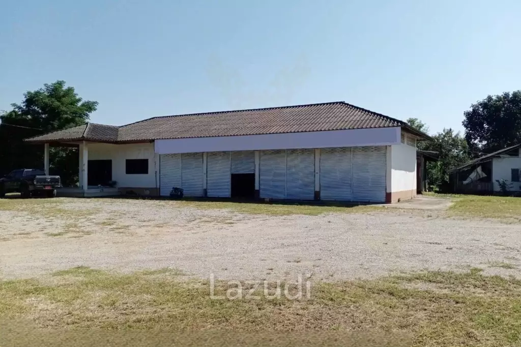 Sell/Rent 7 rai land close to the main road.