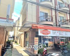 Building for sale with business in the heart of Bang Saray. 72 sqm