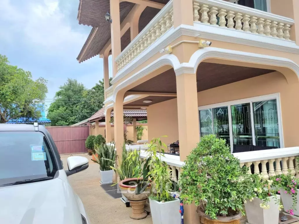 5 Bedrooms 3 Bathrooms, 400 sqm , Pool villa Bang salay