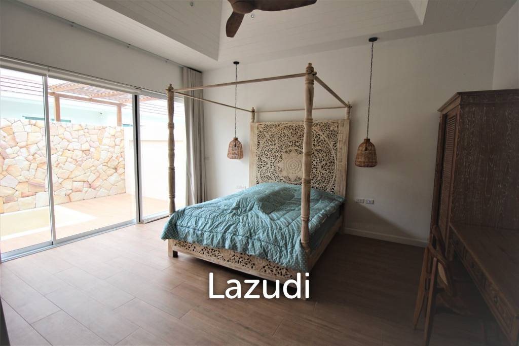 Woodlands Residence: 6 Bed 6 Bath Mountain View