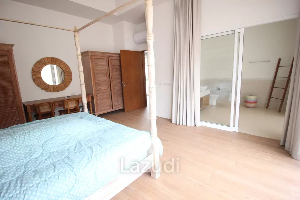 Woodlands Residence: 6 Bed 6 Bath Mountain View