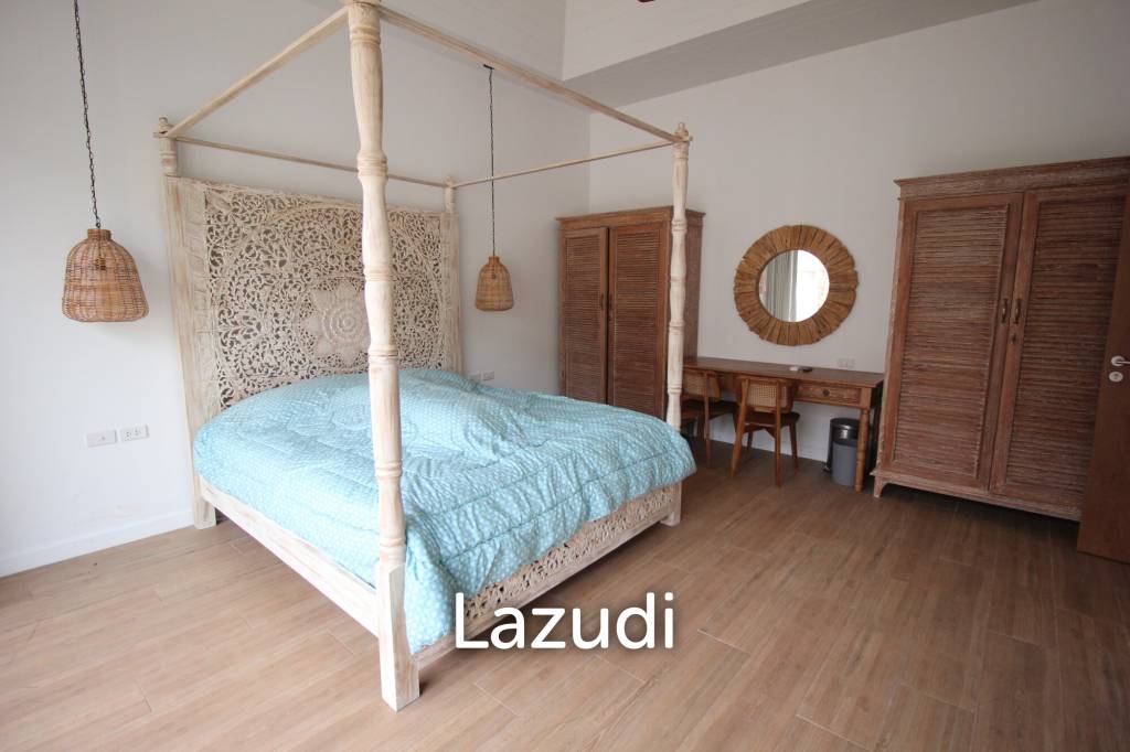Woodlands Residence: 6 Bed 6 Bath Mountain View