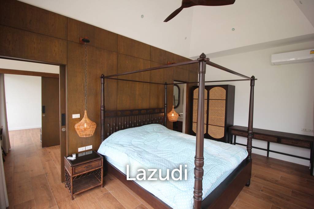 Woodlands Residence: 6 Bed 6 Bath Mountain View