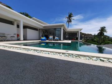 Great Value Seaview Villa in Chaweng Noi