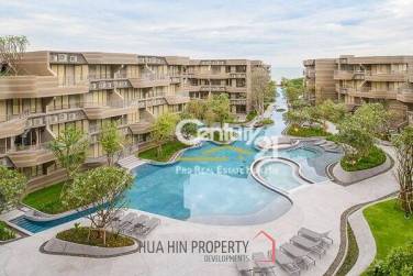 1 Bed Pool View Beachfront Condo