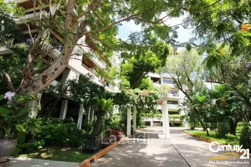 3 Bed Sea View Beachfront Condo