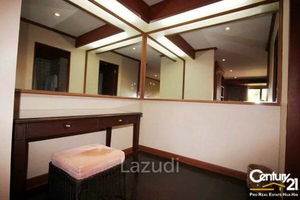 3 Bed Sea View Beachfront Condo