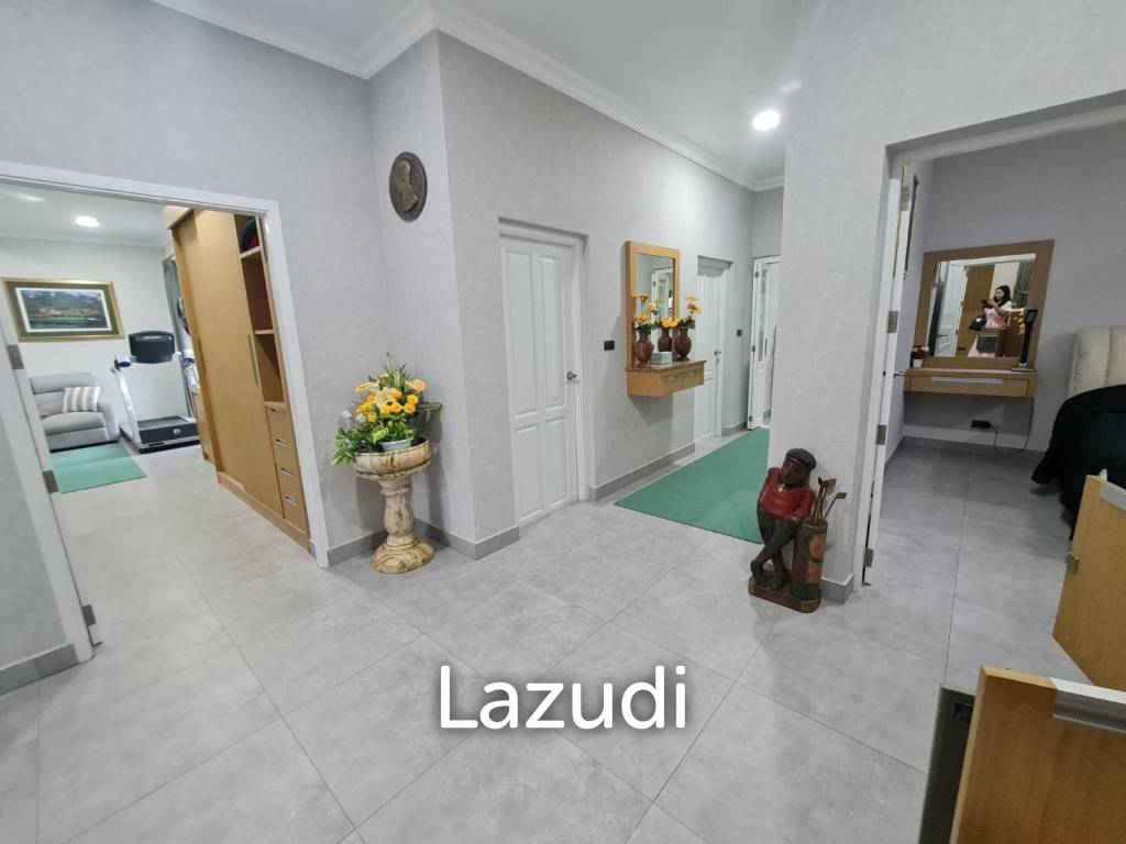4 Bedrooms 6 Bathrooms, 800 sqm, Phoenix Golf Coruse