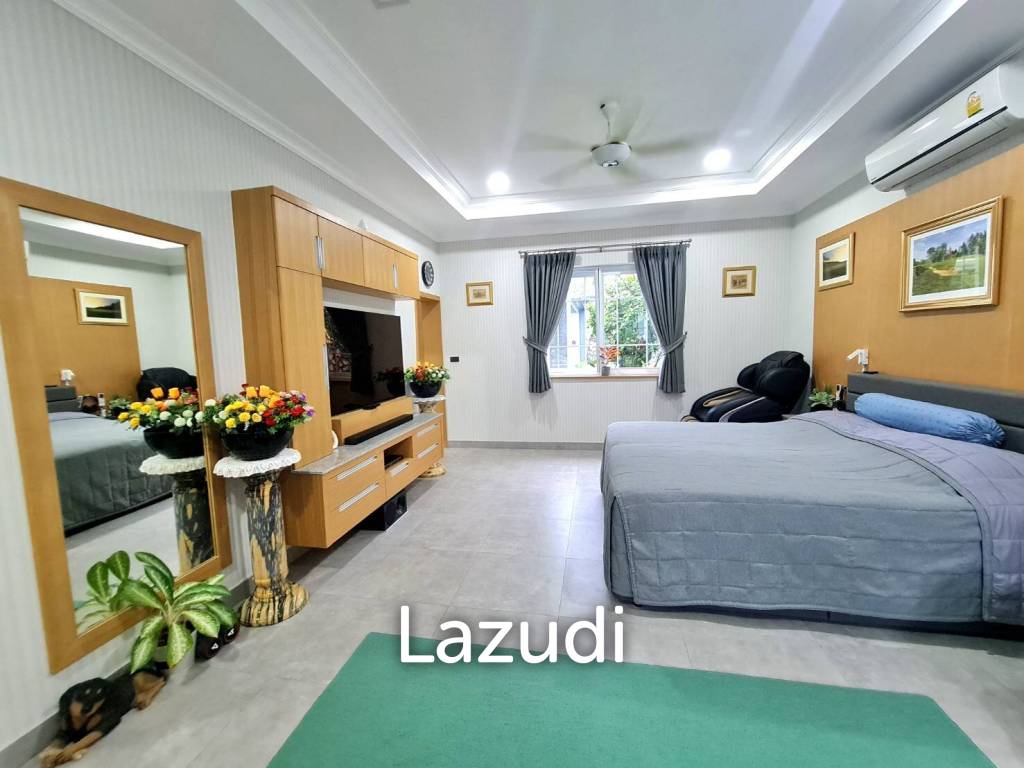 4 Bedrooms 6 Bathrooms, 800 sqm, Phoenix Golf Coruse