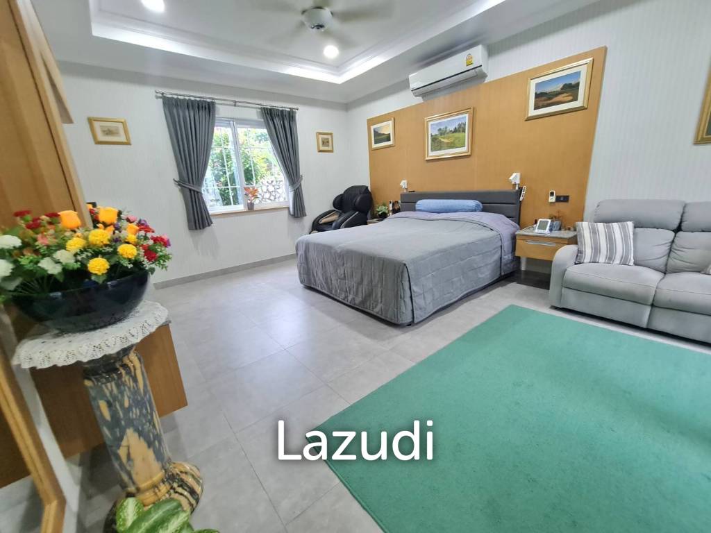 4 Bedrooms 6 Bathrooms, 800 sqm, Phoenix Golf Coruse