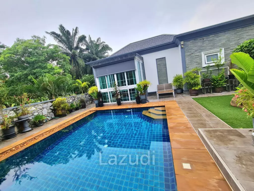 4 Bedrooms 6 Bathrooms, 800 sqm, Phoenix Golf Coruse