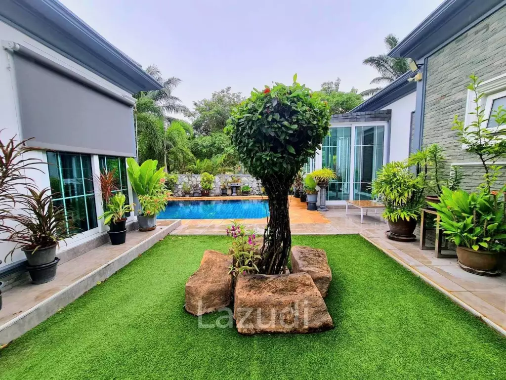 4 Bedrooms 6 Bathrooms, 800 sqm, Phoenix Golf Coruse