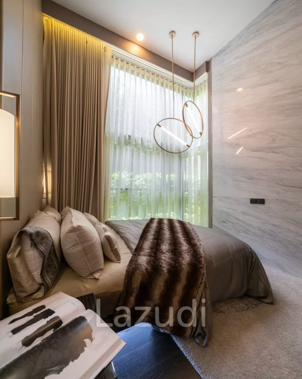 2 Bed 2 Bath 45.80 SQ.M. Park Origin Thonglor