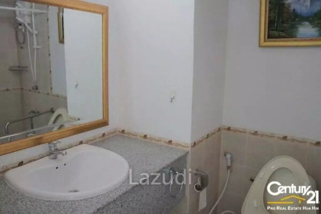 2 Bed Condo with Sea View