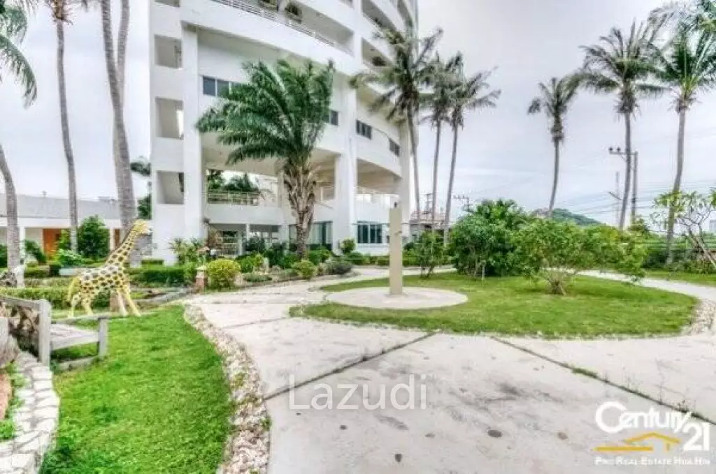 2 Bed Condo with Sea View