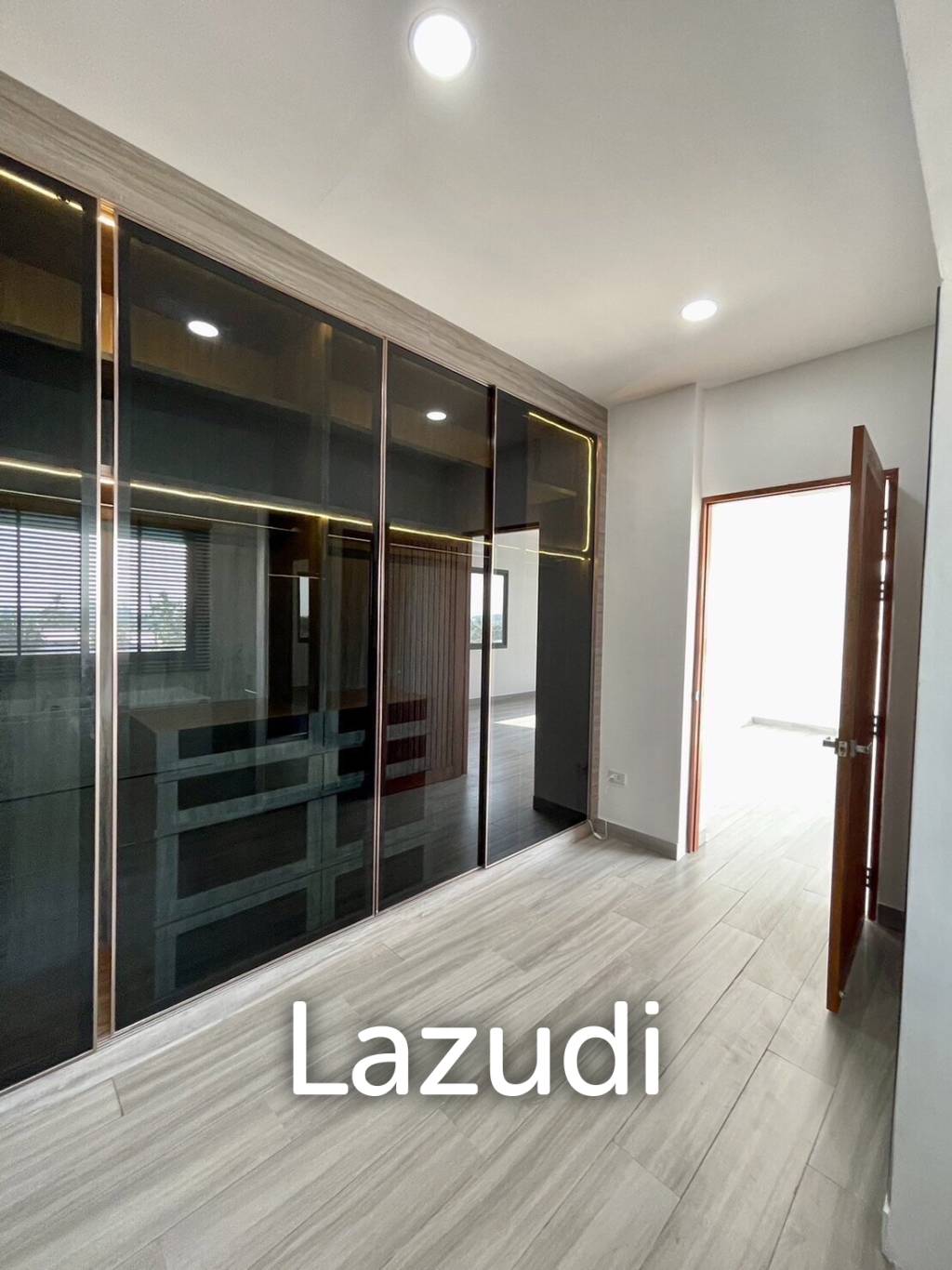 720 Sqm 5 Bed 6 Bath Villa For Sale