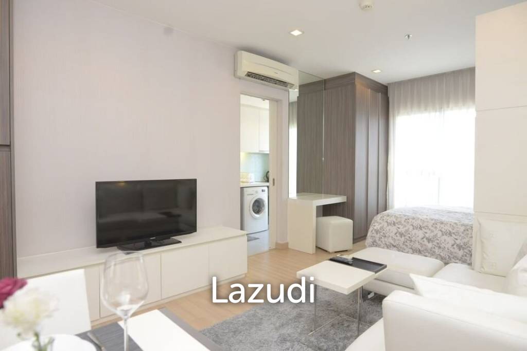 studio 30 SQ.M Urbano Absolute Sathon - Taksin