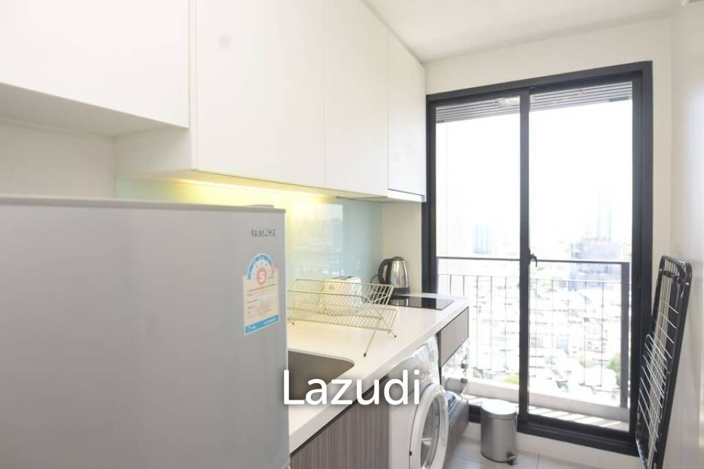 studio 30 SQ.M Urbano Absolute Sathon - Taksin