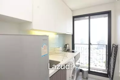 studio 30 SQ.M Urbano Absolute Sathon - Taksin