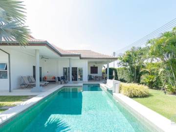 MALI RESIDENCE : Great Value 4 Bed Pool Villa