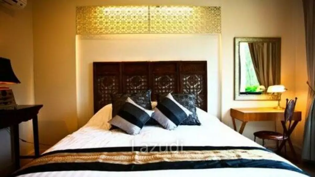 1 Bed Beachfront Condo in Town