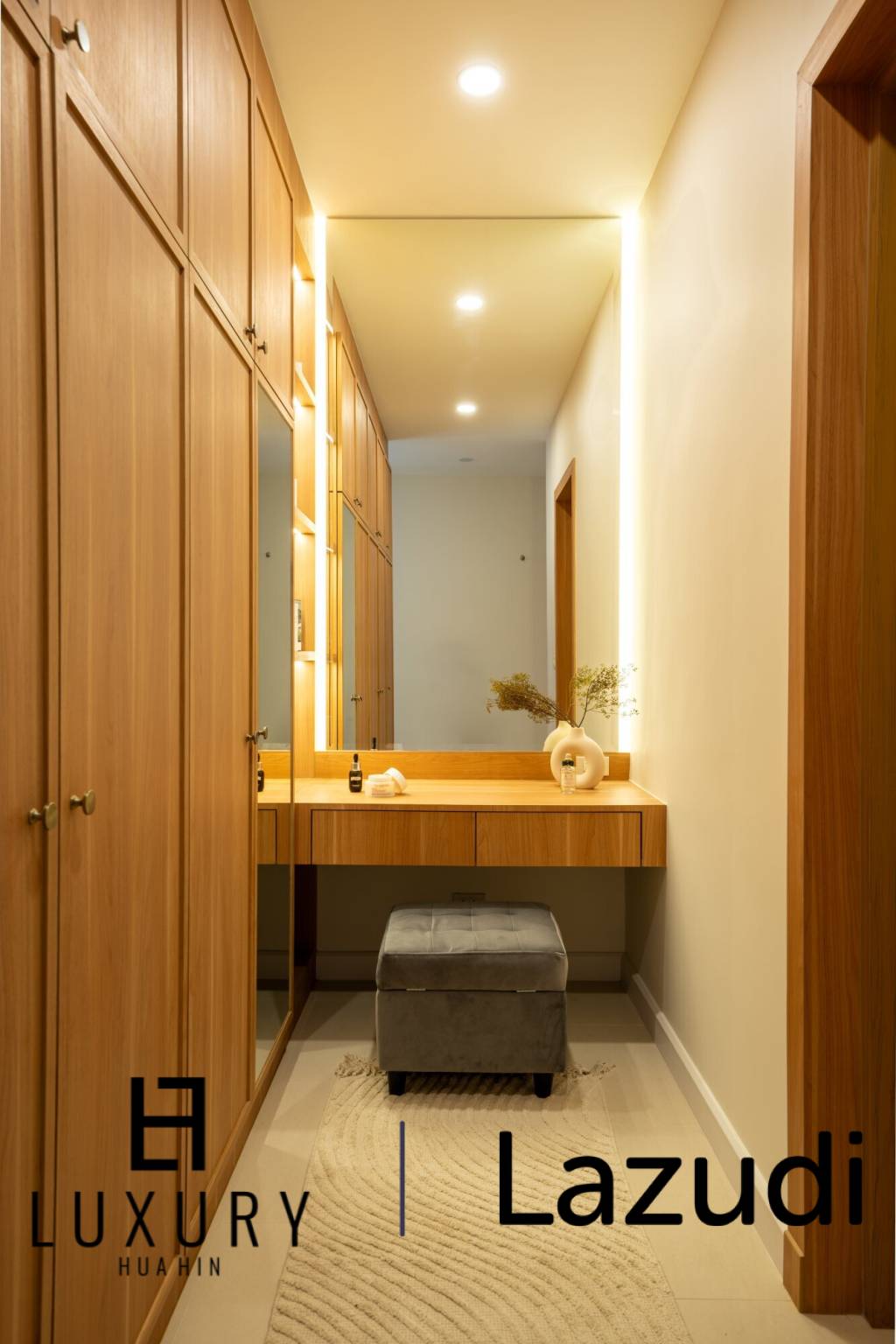 540 ตร.ม 3 เตียง 3 อาบน้ำ วิลล่า For ขาย