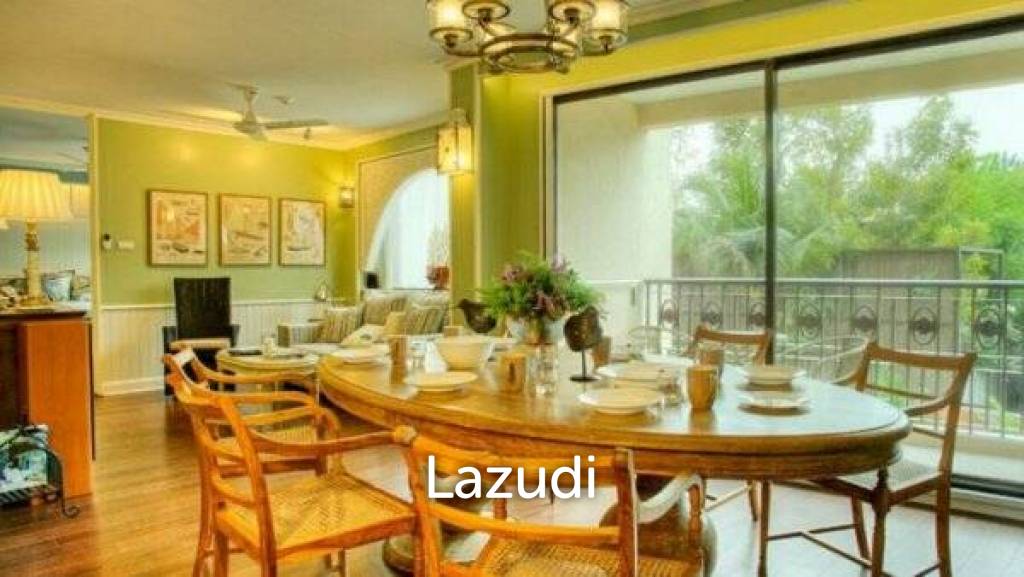 Luxury 2 Bed Beachfront Condo in Town