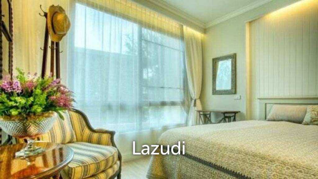 Luxury 2 Bed Beachfront Condo in Town