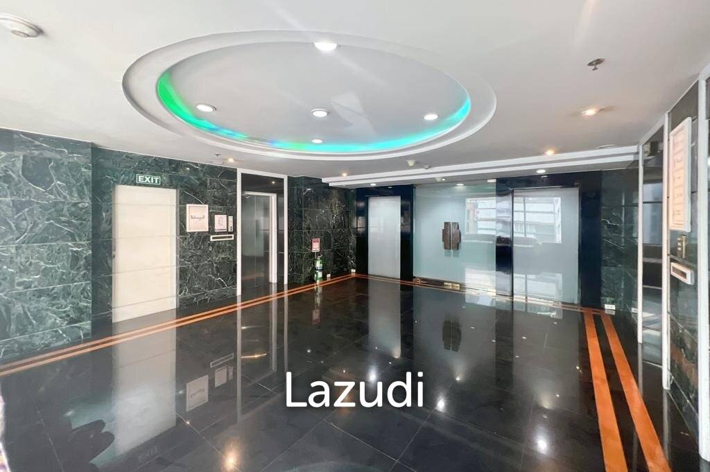 Unleash Your Potential w/ Versatile 500m2 Comm Space in Sukhumvit Soi 33