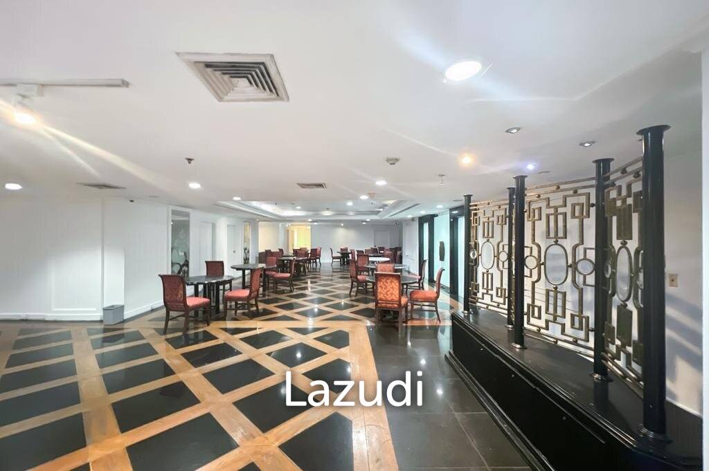 Unleash Your Potential w/ Versatile 500m2 Comm Space in Sukhumvit Soi 33