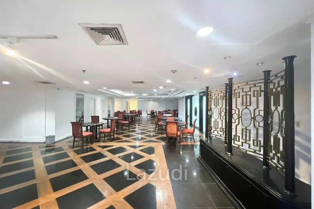 Unleash Your Potential w/ Versatile 500m2 Comm Space in Sukhumvit Soi 33