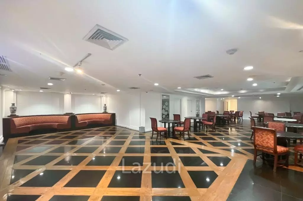Unleash Your Potential w/ Versatile 500m2 Comm Space in Sukhumvit Soi 33