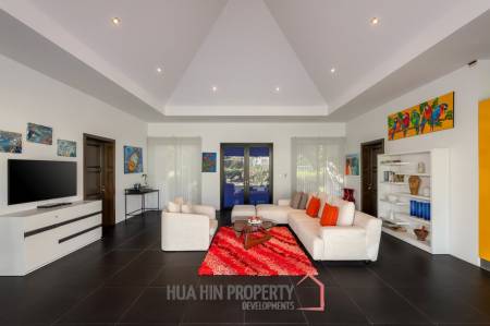 BAAN ING PHU : 3 Bed Pool Villa near Black Mountain Golf Course