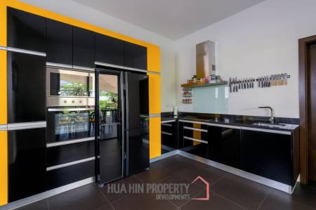 BAAN ING PHU : 3 Bed Pool Villa near Black Mountain Golf Course
