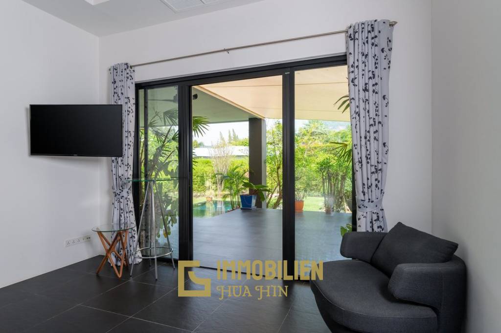 BAAN ING PHU : 3 Bed Pool Villa near Black Mountain Golf Course