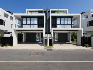 HOT RESALE 3 BEDROOM TOWNHOUSE IN LAGUNA PARK 2