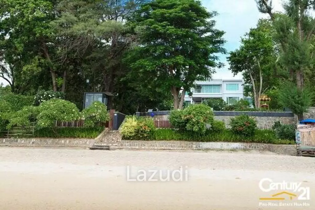 2 Bed Beachfront Condo in Town
