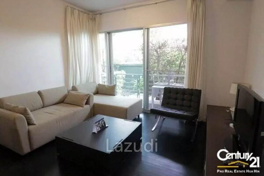2 Bed Beachfront Condo in Town