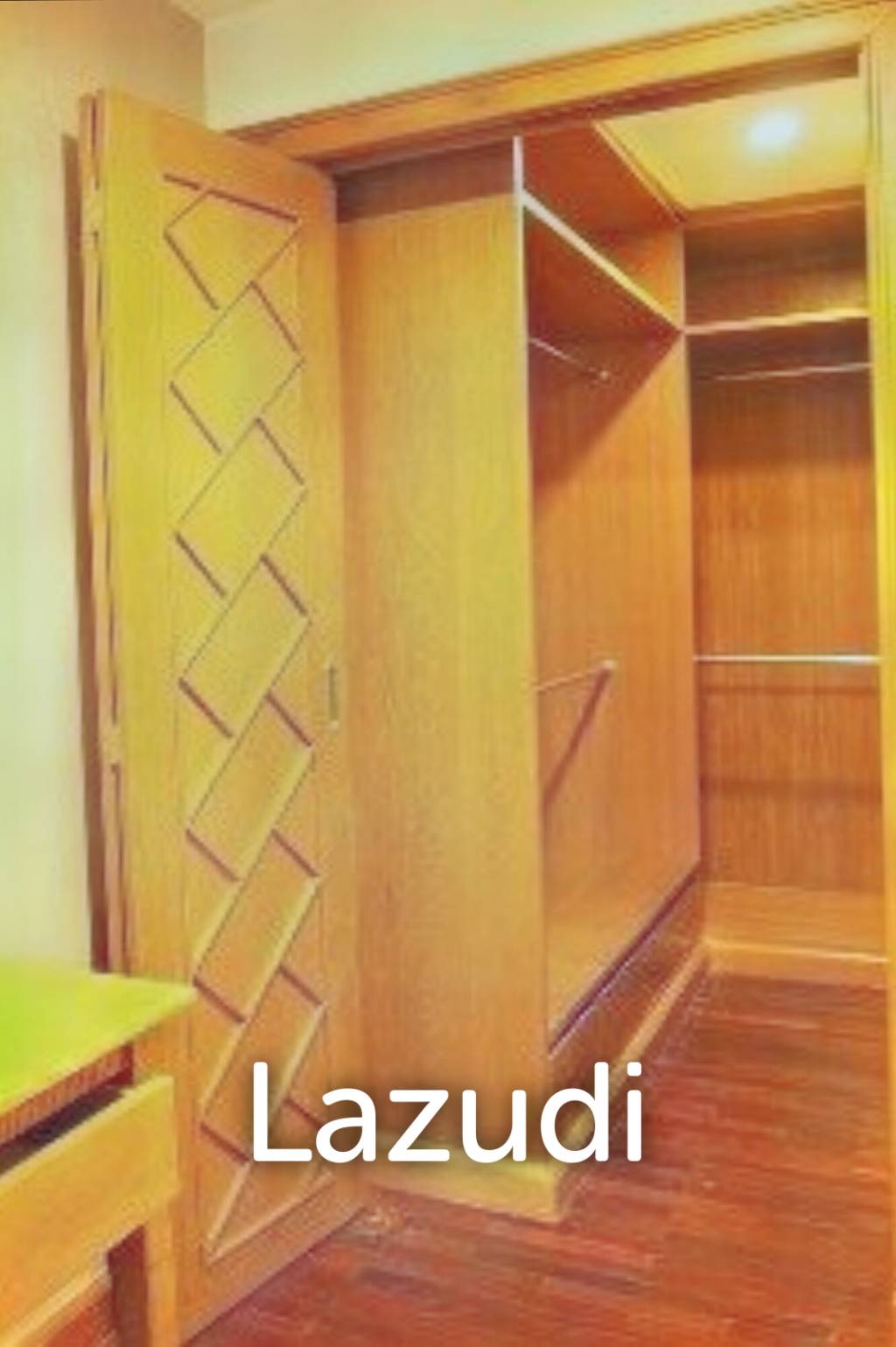 3 Bed 3 Bath 200 SQ.M at Nagara Mansion