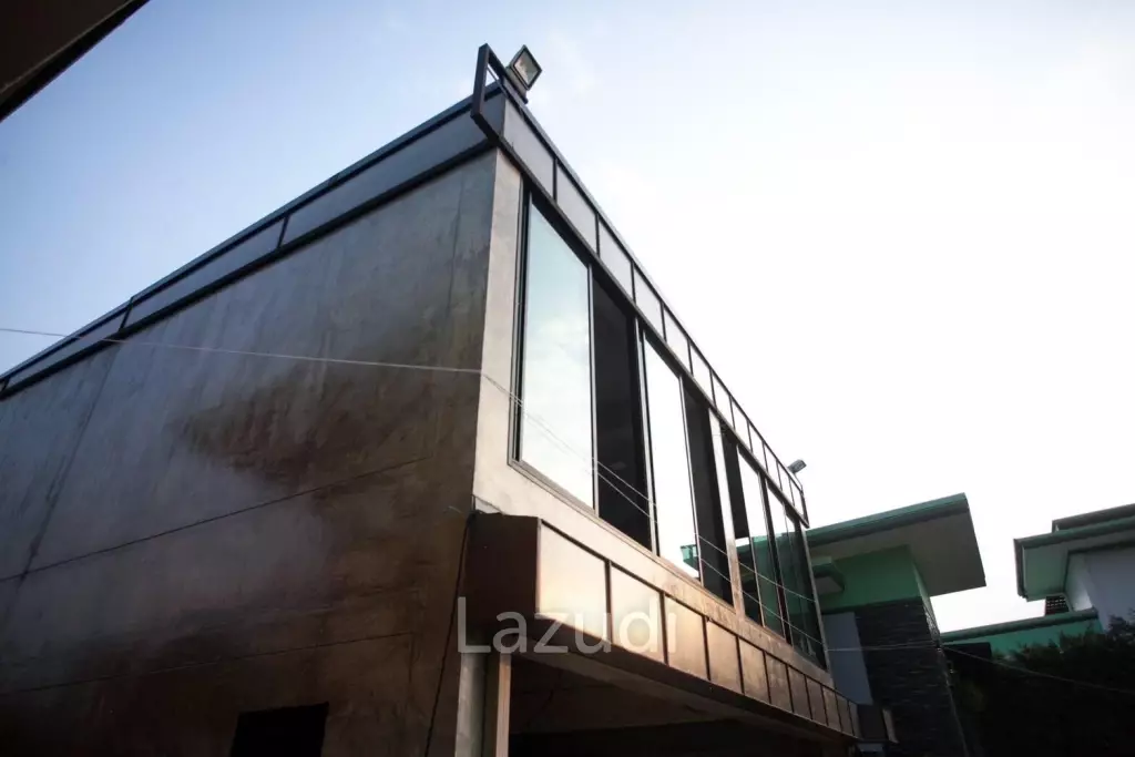 ขายบ้านพร้อมโรงงานทำถุงมือผ้าใน แม่สาย เชียงราย